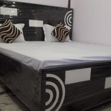 Rajdhani guest house Faridabad Extérieur photo
